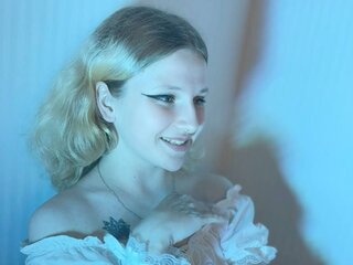Photos show livesex CelesteForman